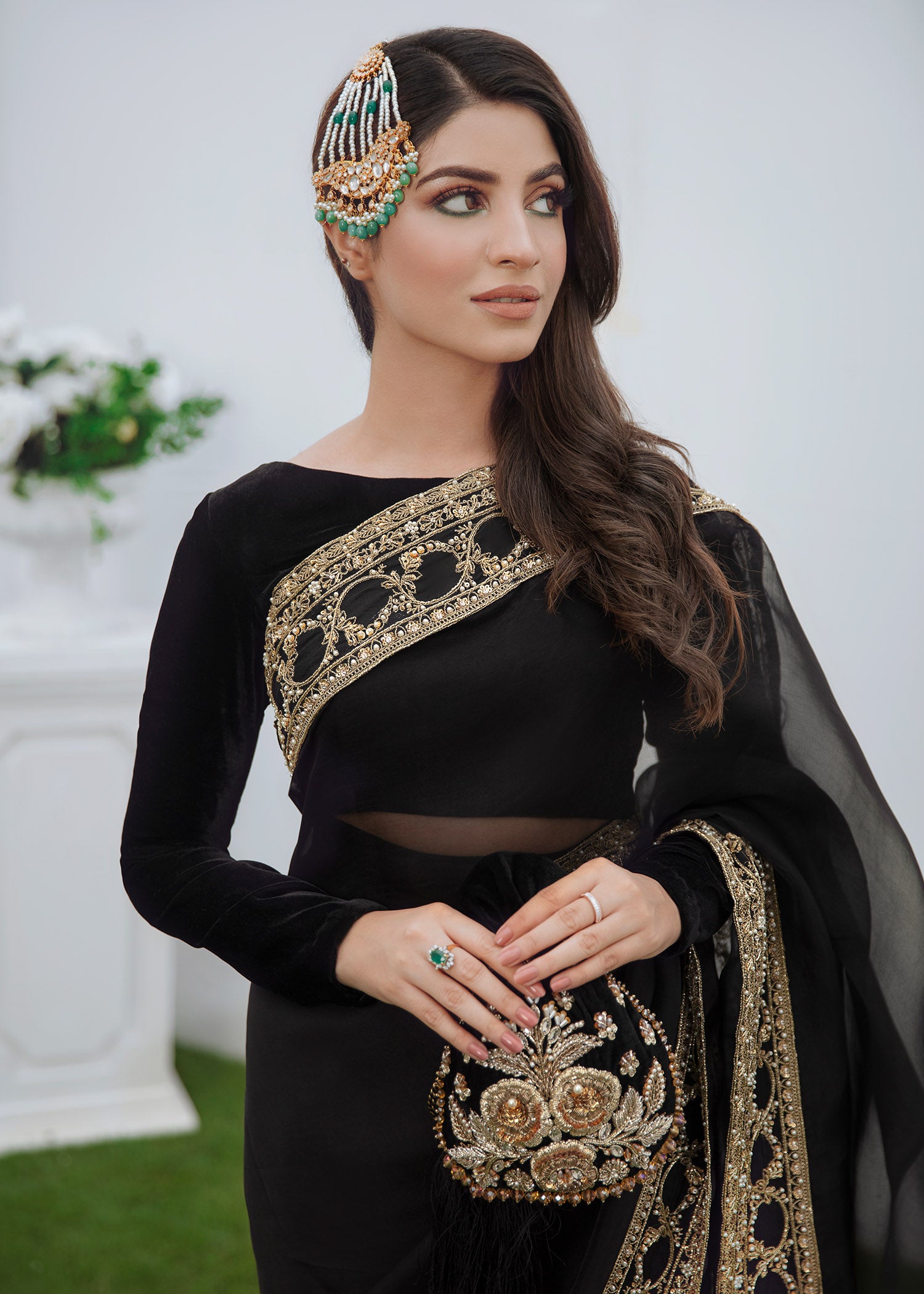 Black Handworked Organza Saree with Velvet Blouse (2-Piece) - Image 4