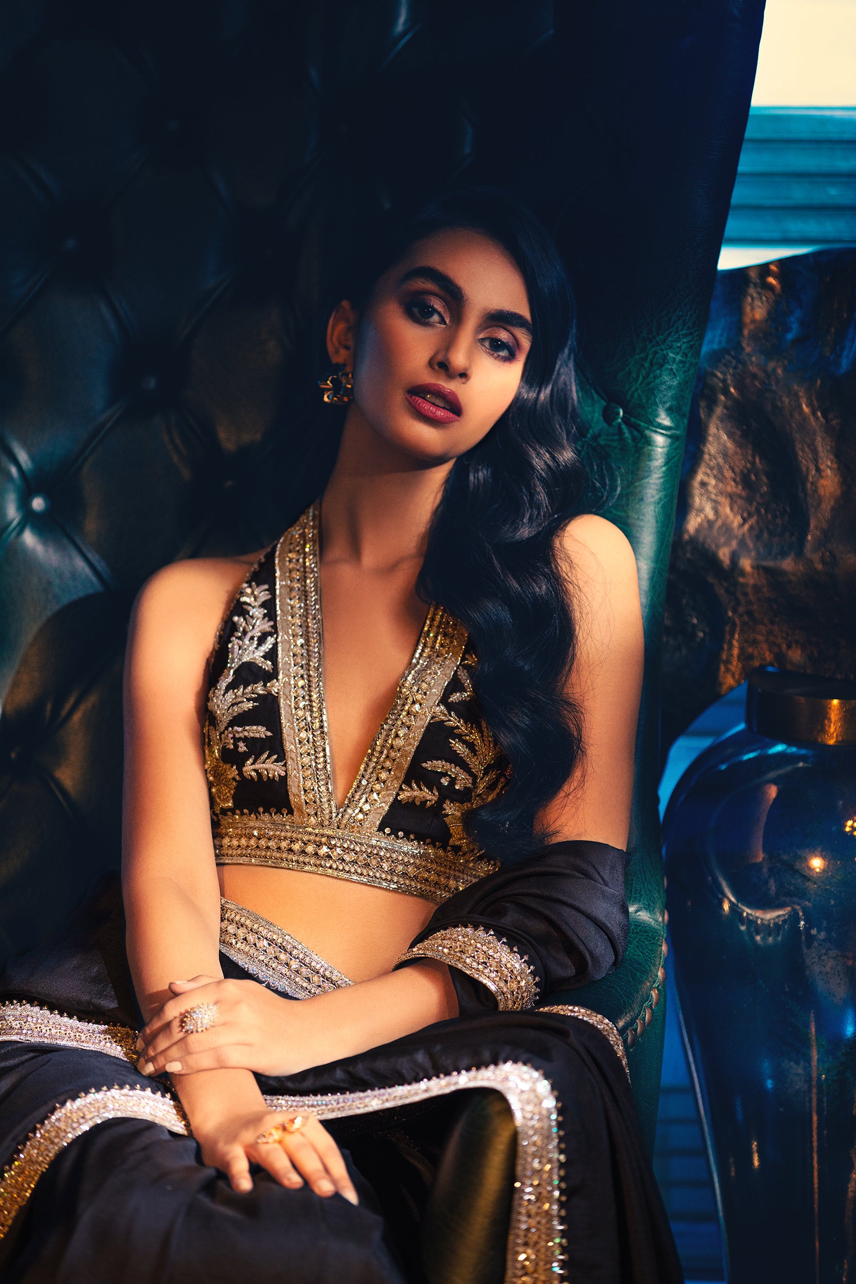 Black Embellished Raw Silk Saree (2-Piece) - Image 2