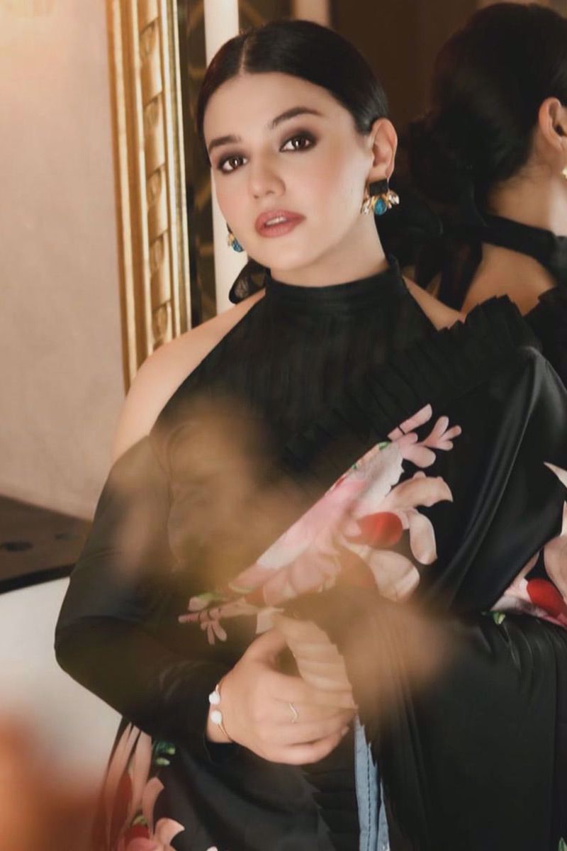 Pakistani Black Digital Floral Silk Saree (1-Pc) - Image 7