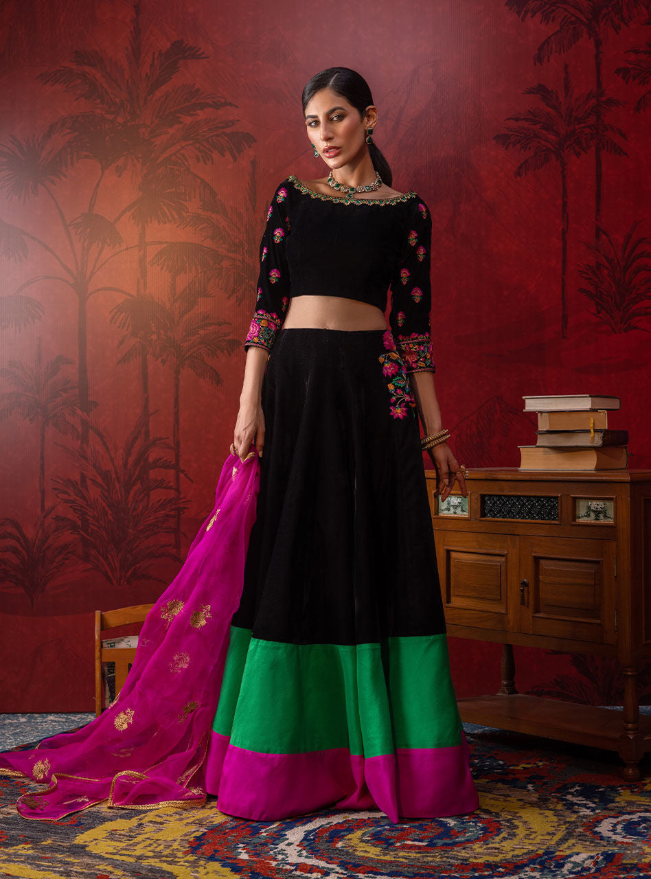 Pakistani Black Embroidered Velvet & Organza Sharara (3-Piece) - Image 2