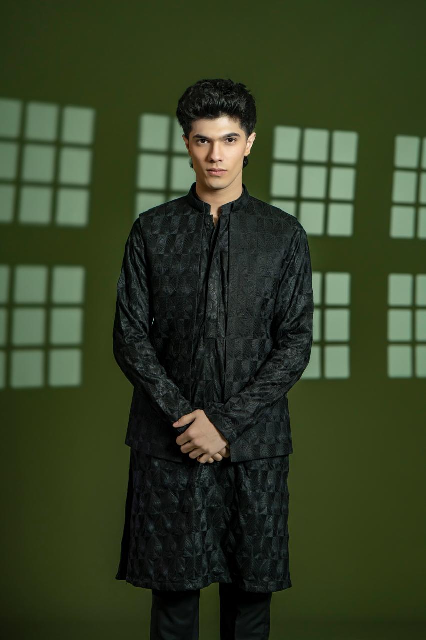 Black Embroidered Blended Waistcoat Kurta (3-Piece) - Image 2