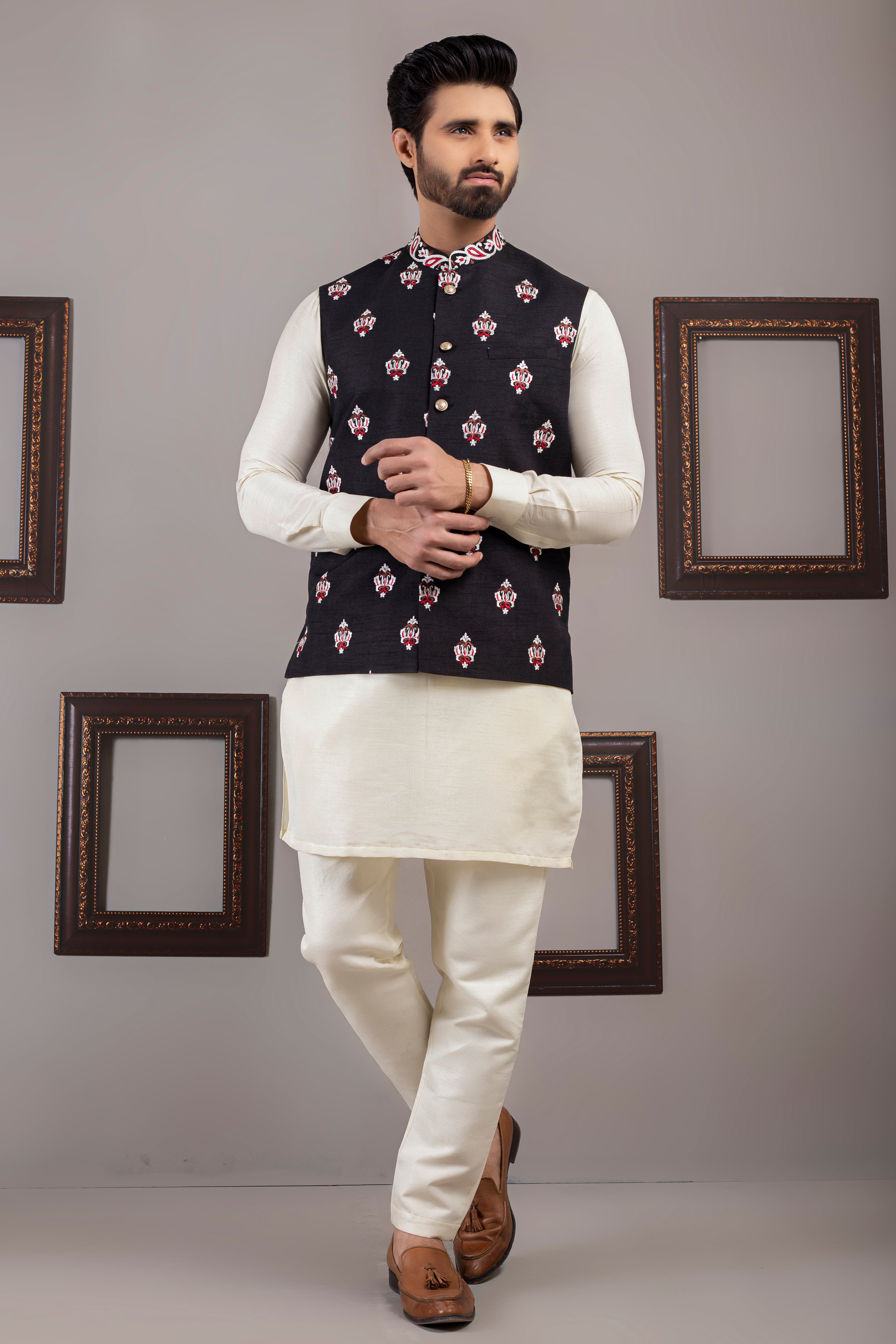 Black Embroidered Cotton-Blend Waistcoat (3-Piece) - Image 1
