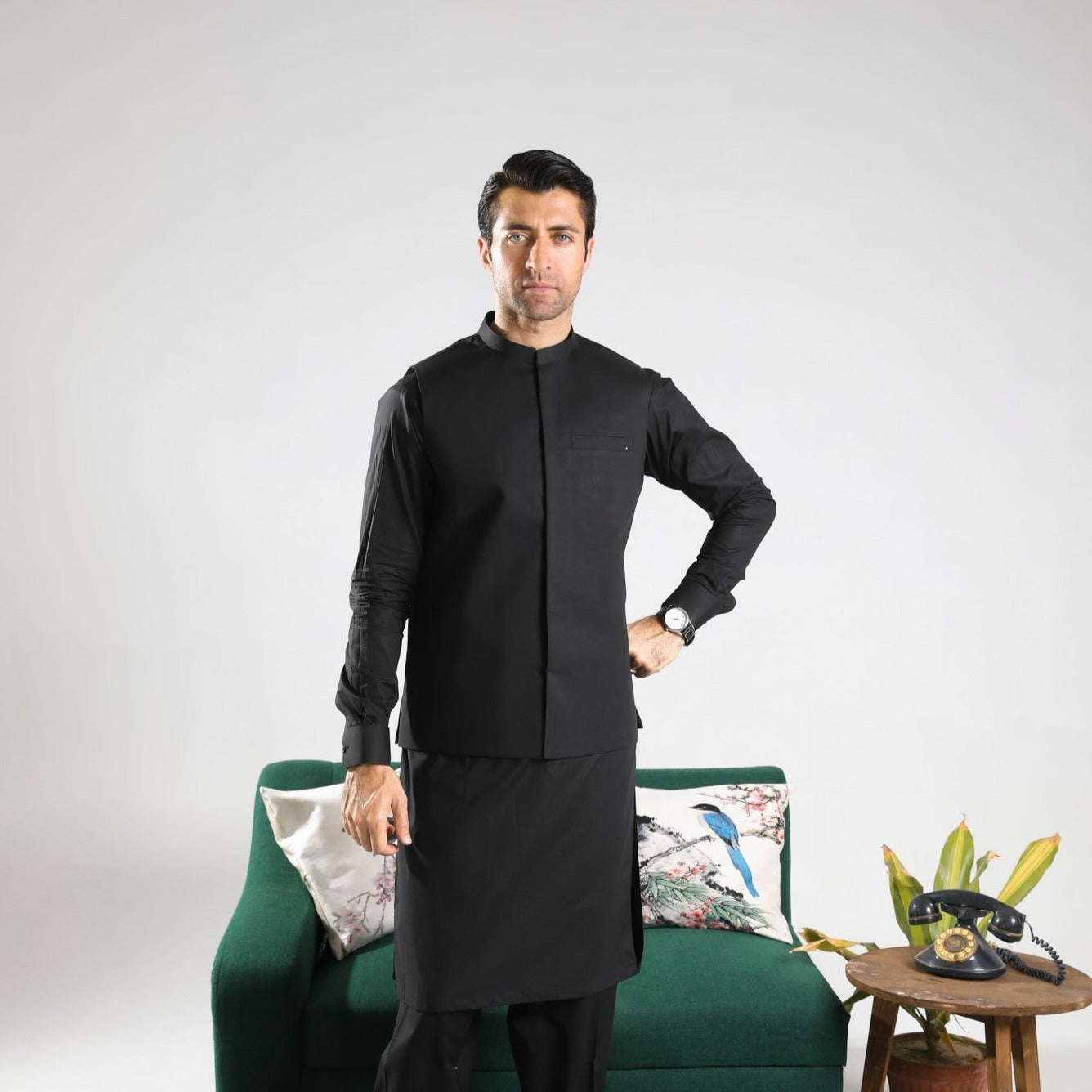 Black Cotton Mandarin Collar Waistcoat Kurta (2-Piece) - Image 2
