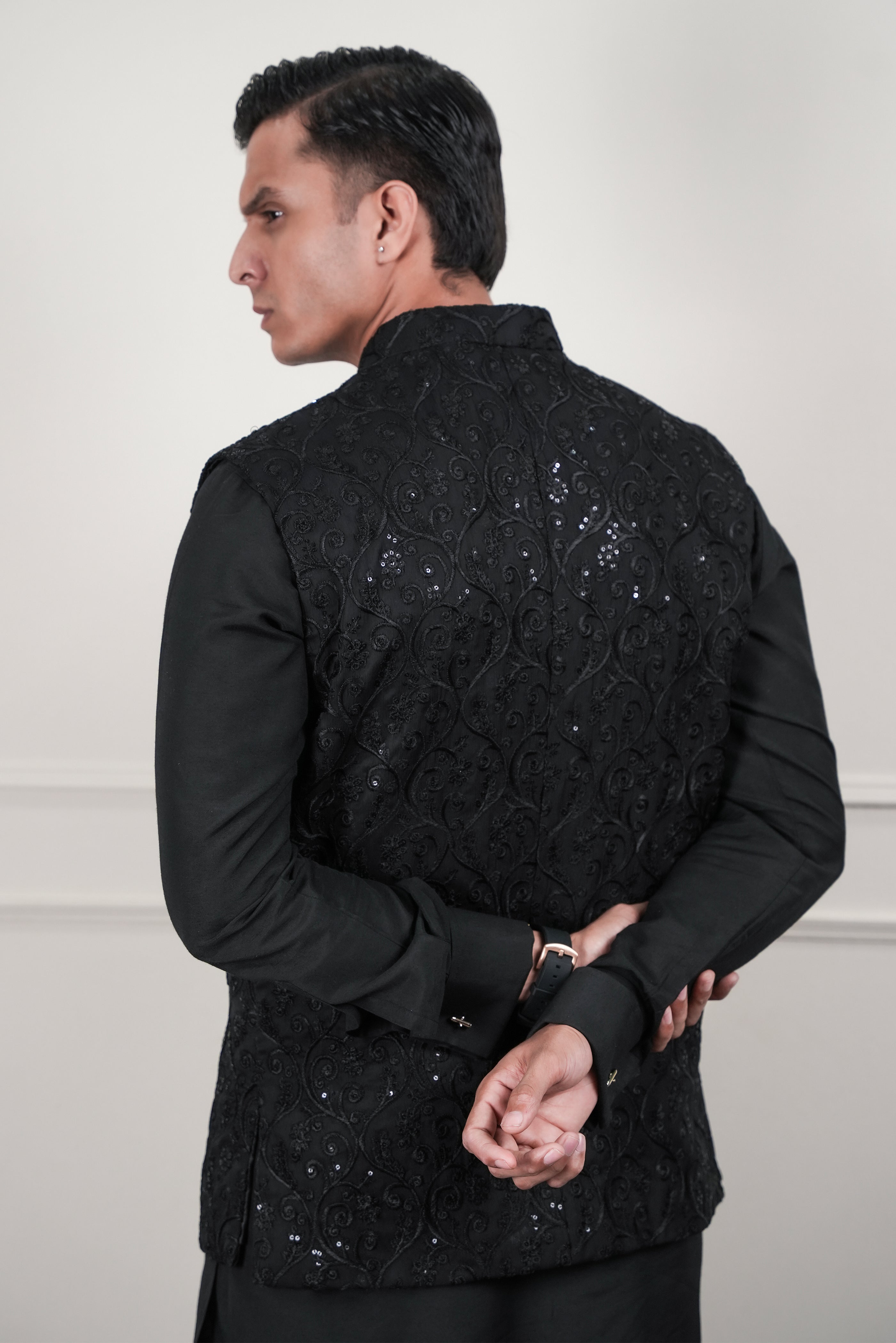 Black Embroidered Cotton Silk Waistcoat Kurta Set (3-Piece) - Image 8