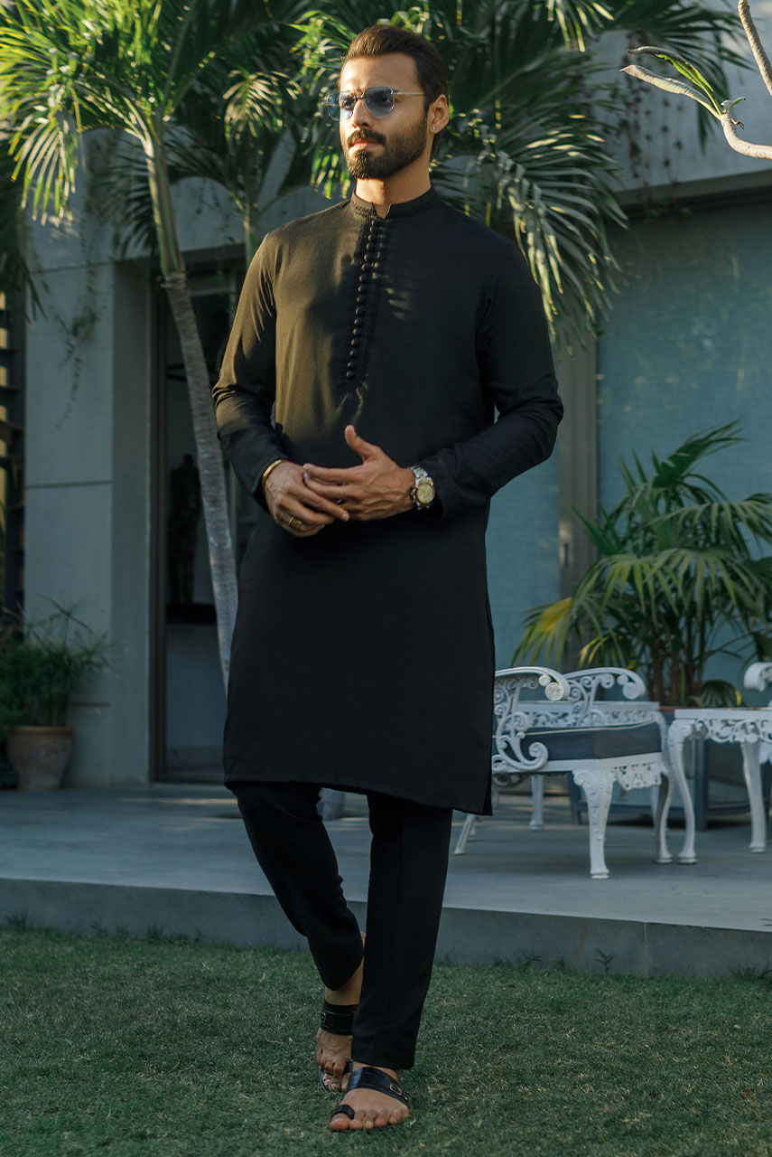 Black Embroidered Khadi Silk Waistcoat Kurta (3-Piece) - Image 3