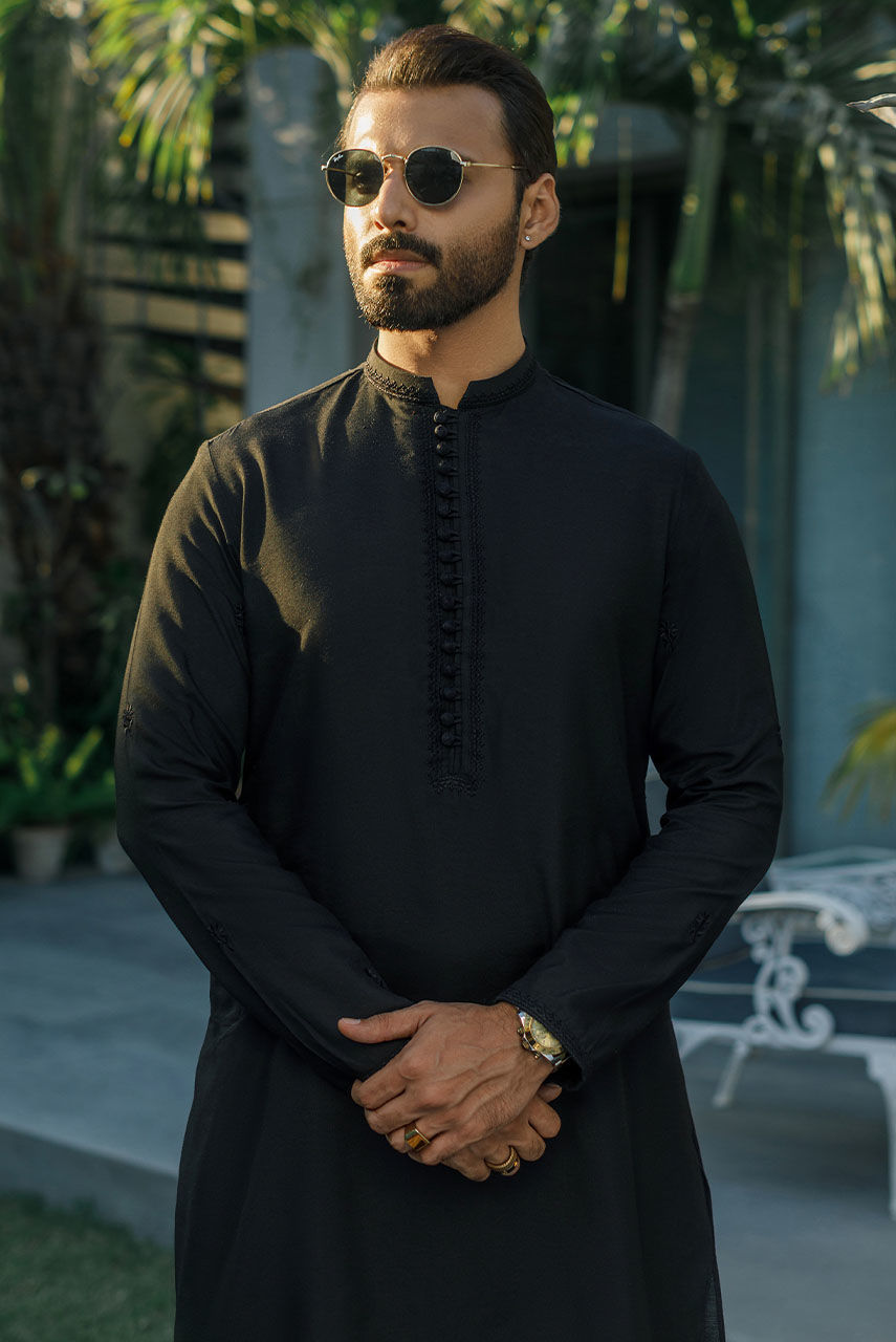Black Embroidered Khadi Silk Waistcoat Kurta (3-Piece) - Image 5