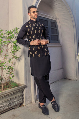 Black Embroidered Riyon Silk Waistcoat Kurta (3-Piece) - Image 5