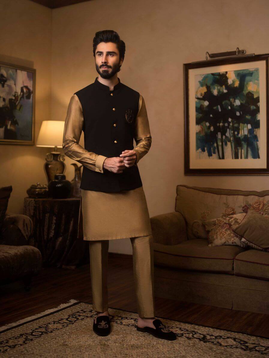 Black Embroidered Silk-Blend Waistcoat Kurta (3-Piece) - Image 4