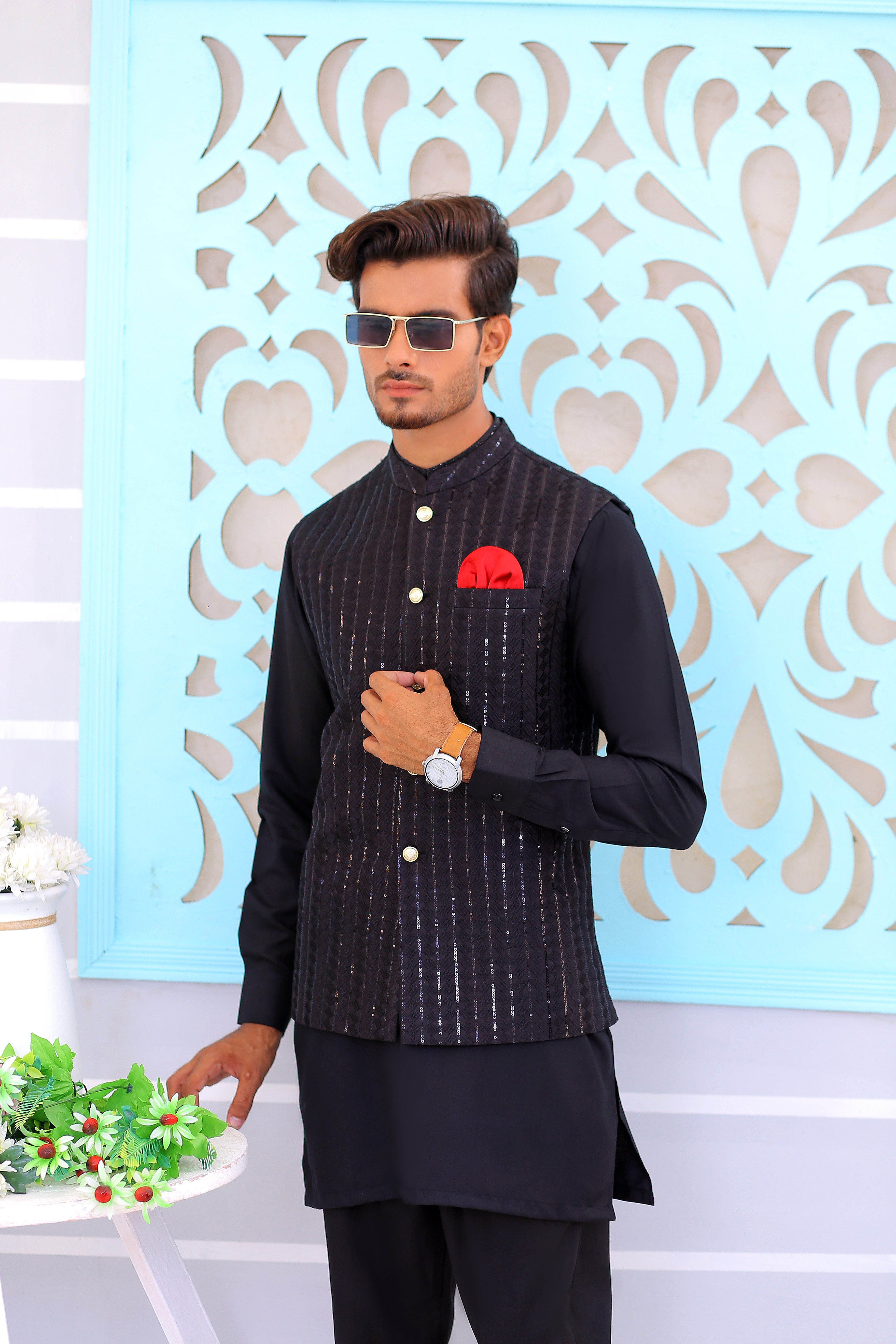 Black Sequinned Textured Waistcoat Kurta Set (3-Piece) - Image 3