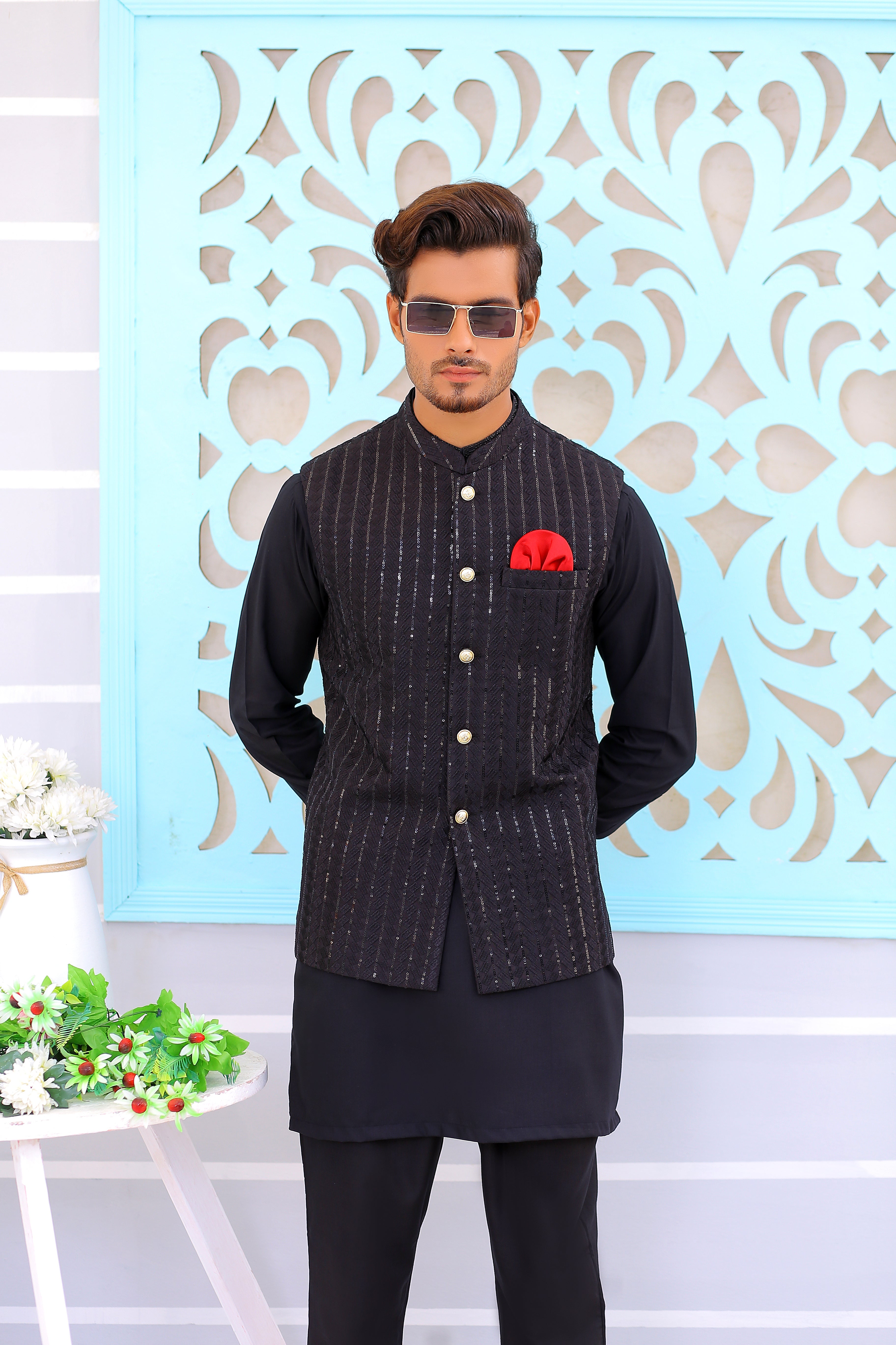 Black Sequinned Textured Waistcoat Kurta Set (3-Piece) - Image 5