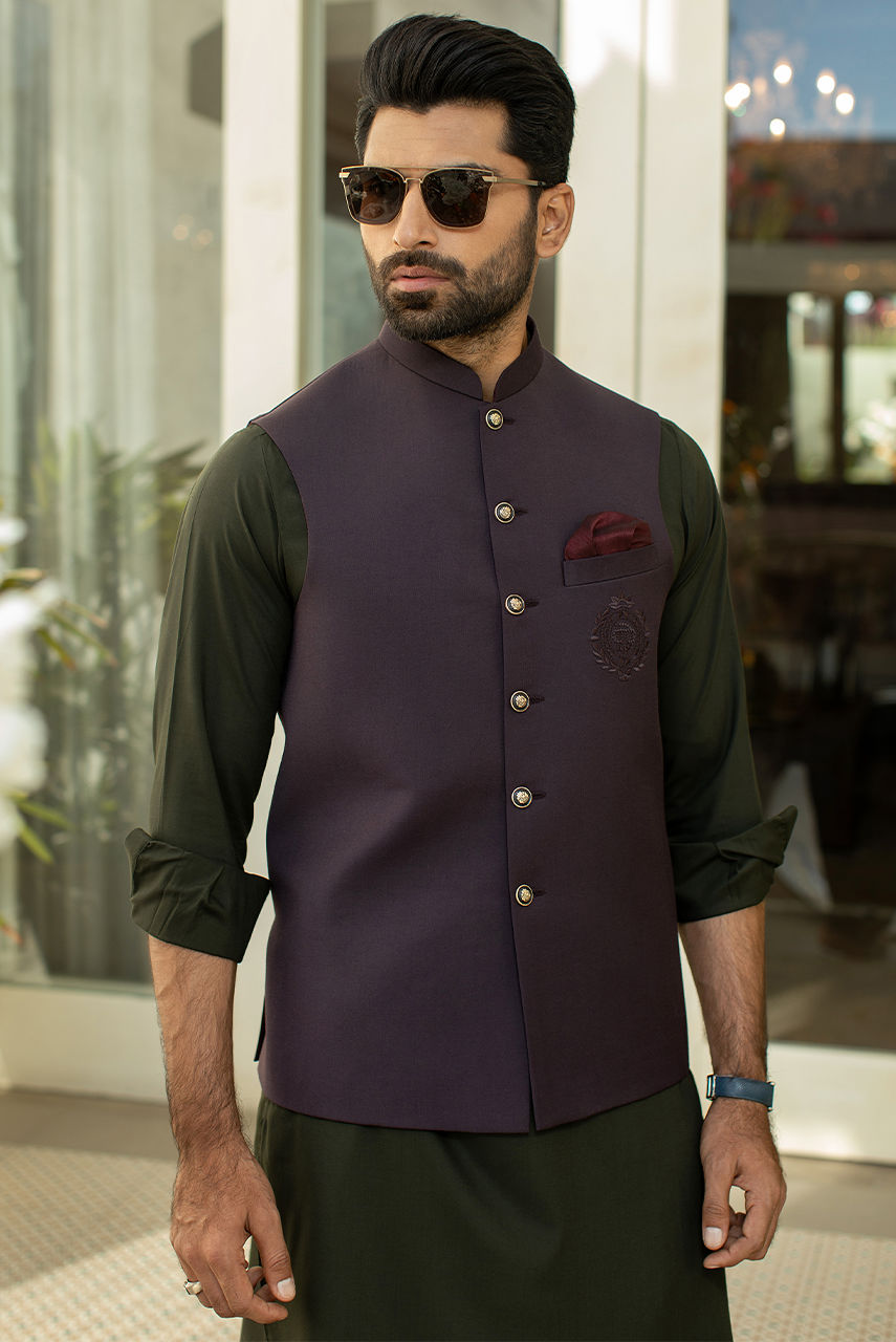 Plumish Black Embroidered Suiting Waistcoat Kurta (3-Piece) - Image 2