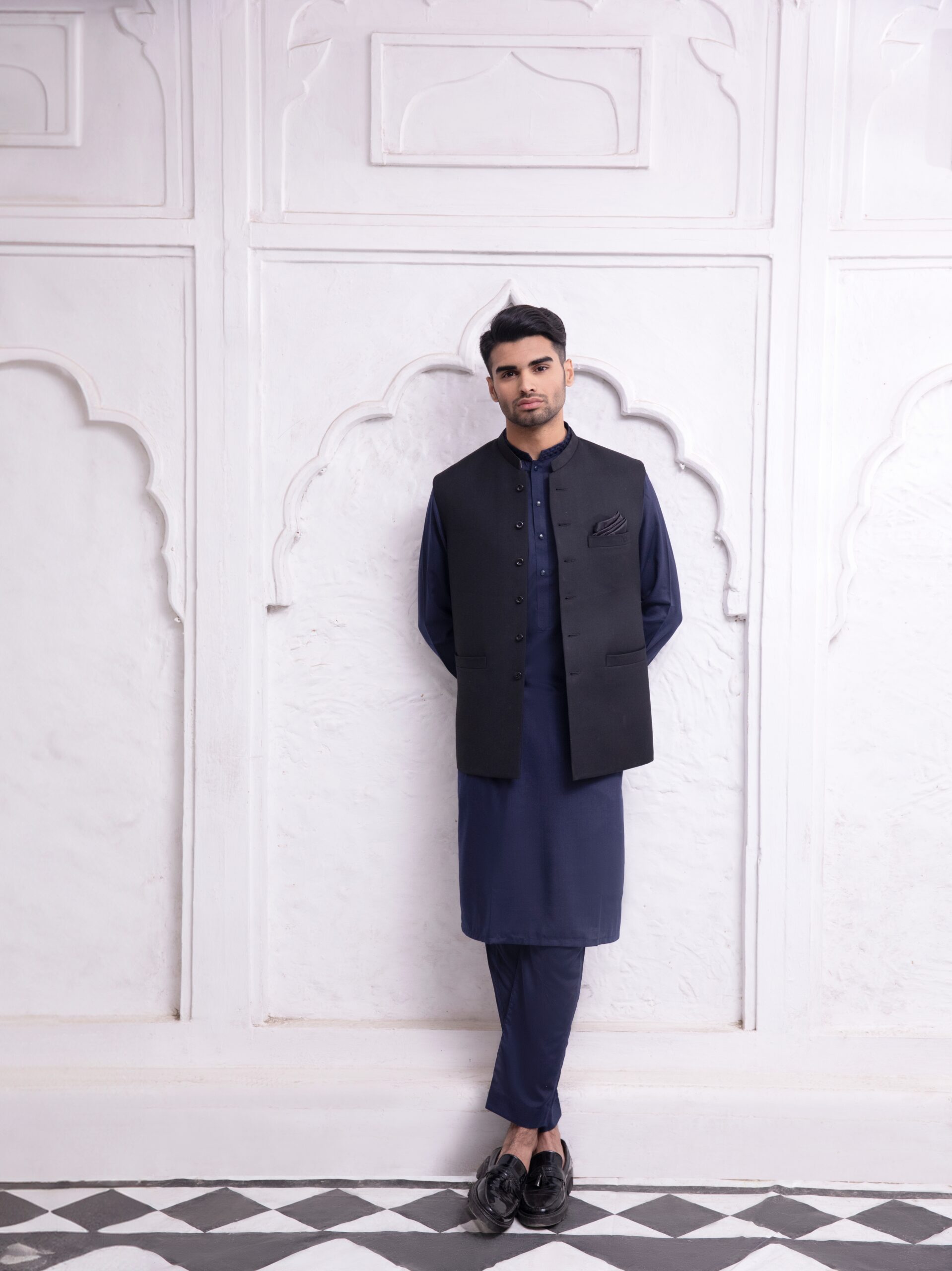 Black Plain Suiting Waistcoat Kurta Set (3-Piece) - Image 1