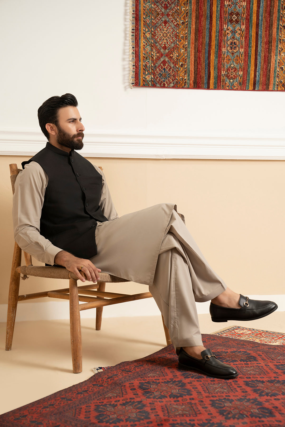 Black Textured Suiting Fabric Waistcoat Kurta (3-Piece) - Image 10