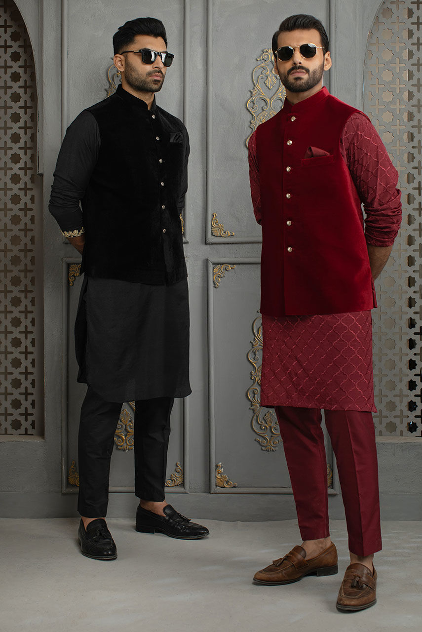 Black Velvet Waistcoat Kurta Set (3-Piece) - Image 3