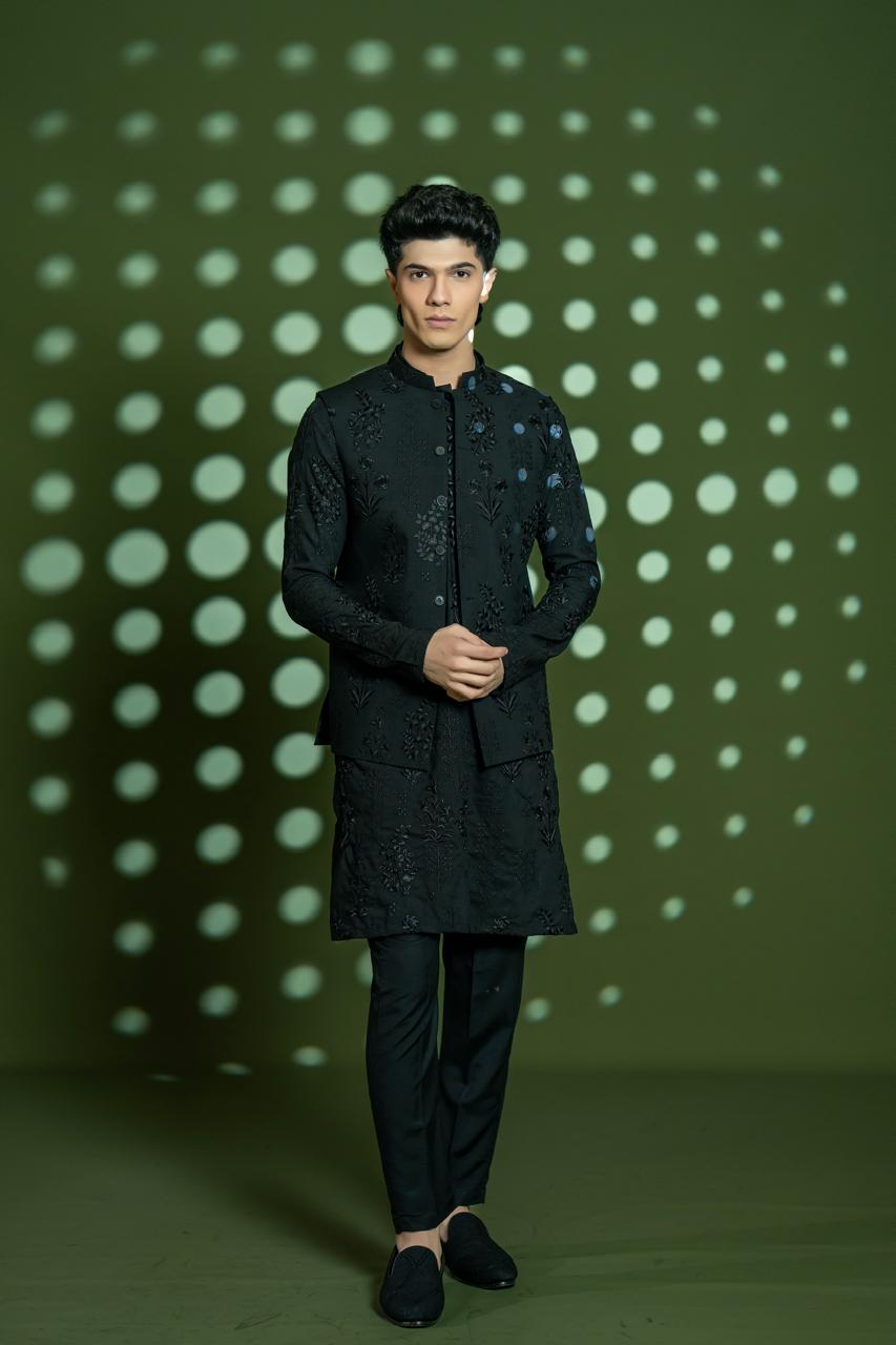 Black Embroidered Wash-and-Wear Waistcoat Kurta (3-Piece) - Image 4