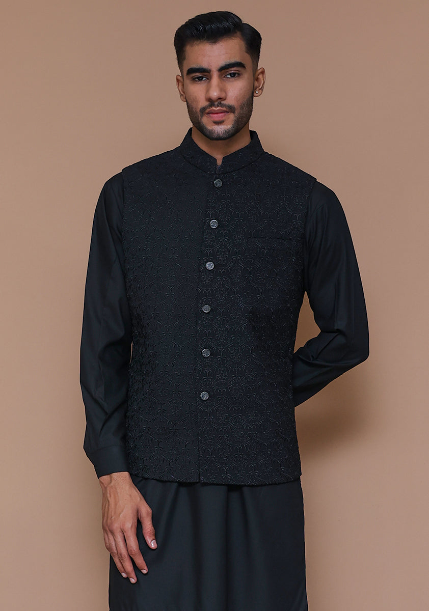 Black Zari Karandi Waistcoat Kurta (3-Piece) - Image 2