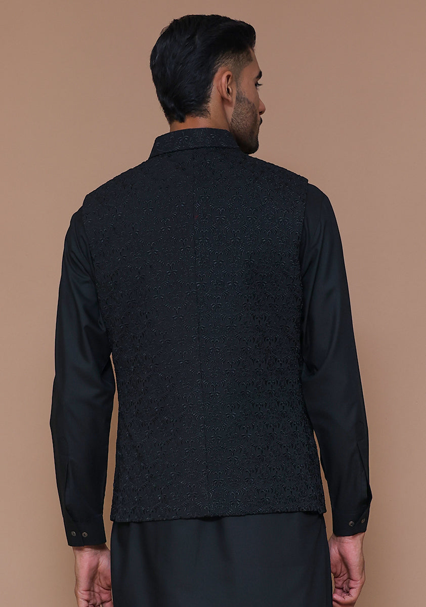 Black Zari Karandi Waistcoat Kurta (3-Piece) - Image 3