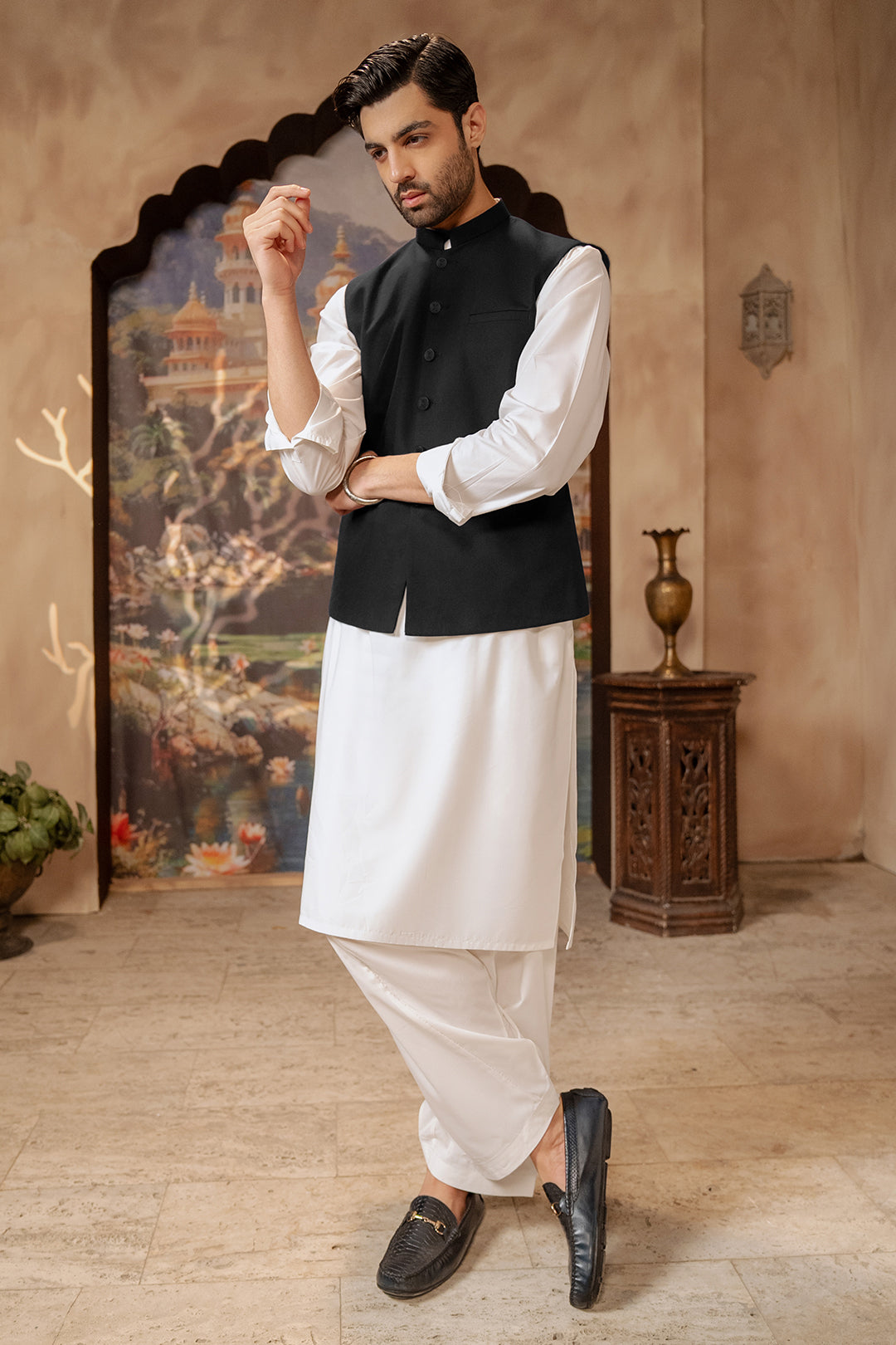 Black Suiting Fabric Men's Waistcoat (1-Pc) - Image 3