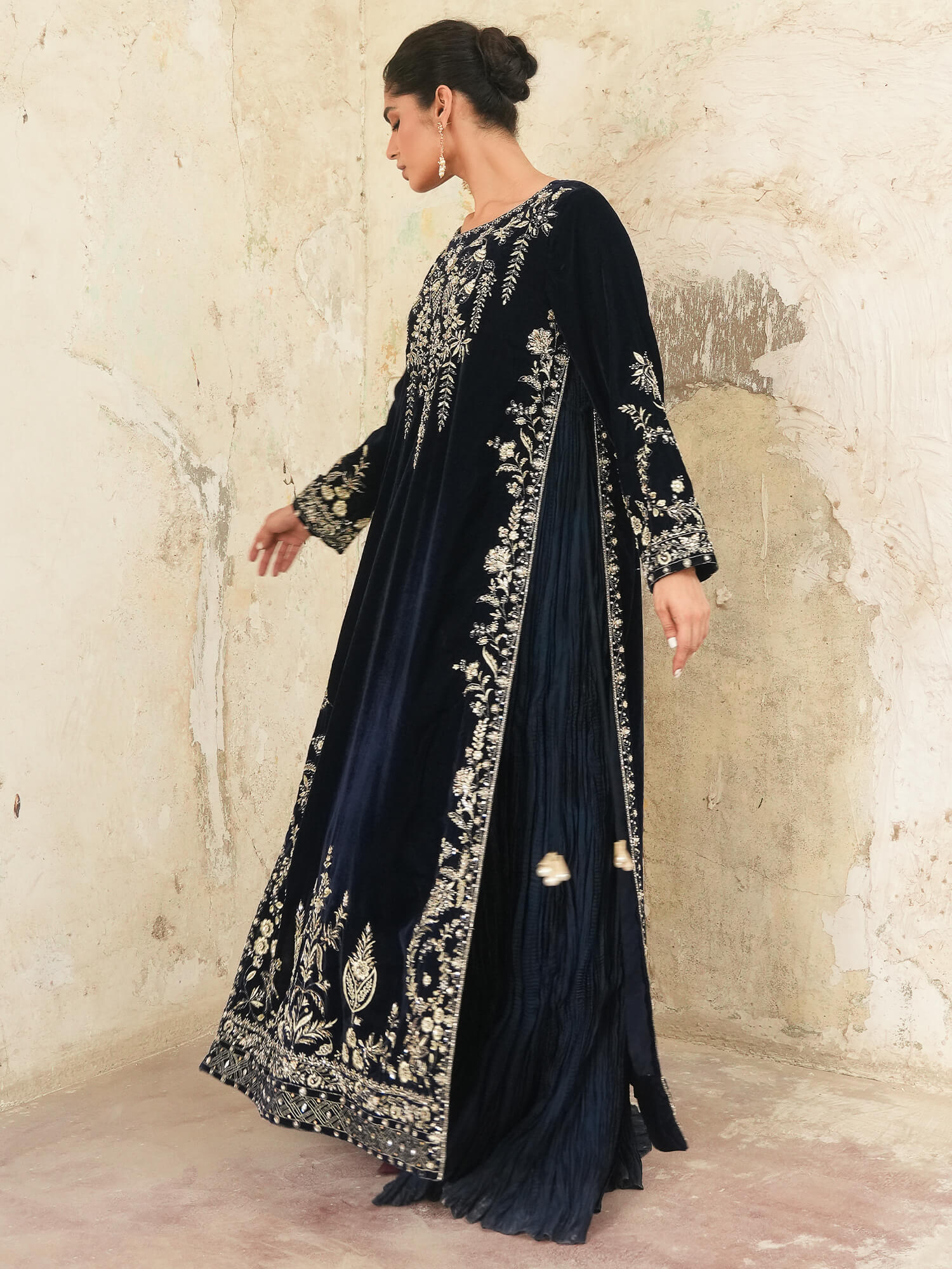 Midnight Blue Resham Zardozi Velvet Gown (1-Pc) - Image 3