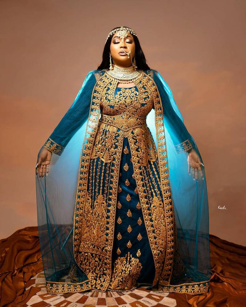 Pakistani Teal Blue Aari Embroidered Georgette Kaftan (1-Pc) - Image 4