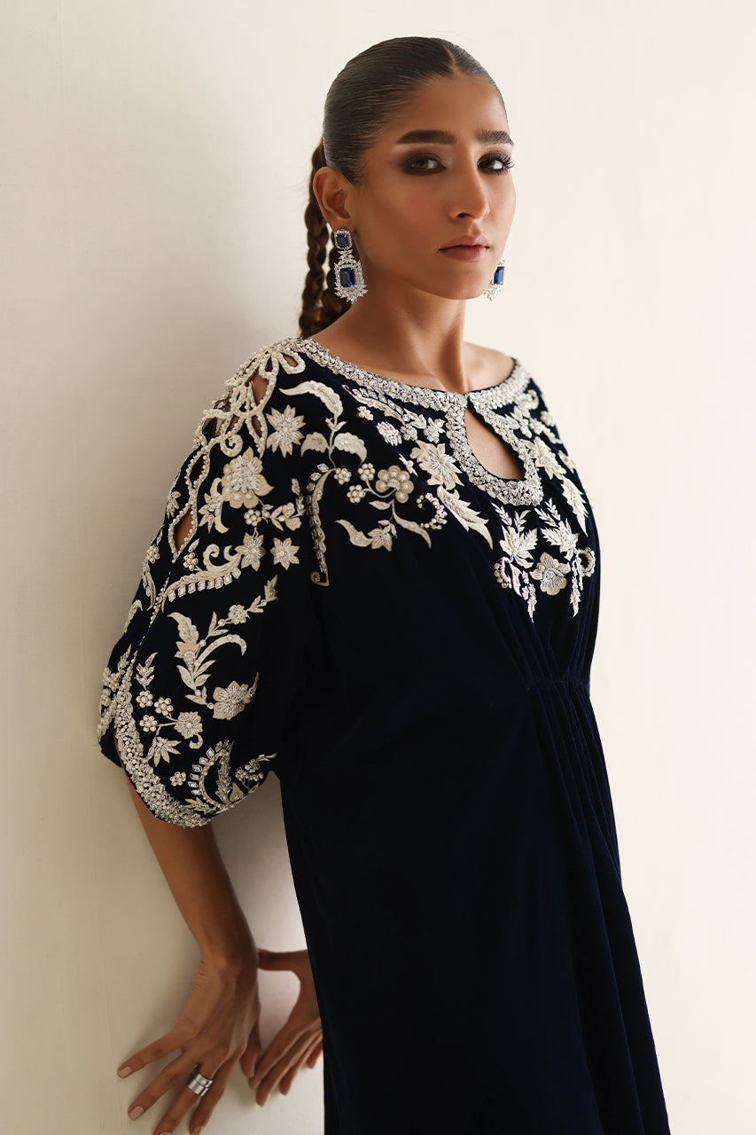 Midnight Blue Zardozi Velvet Kaftan (1-Pc) - Image 4