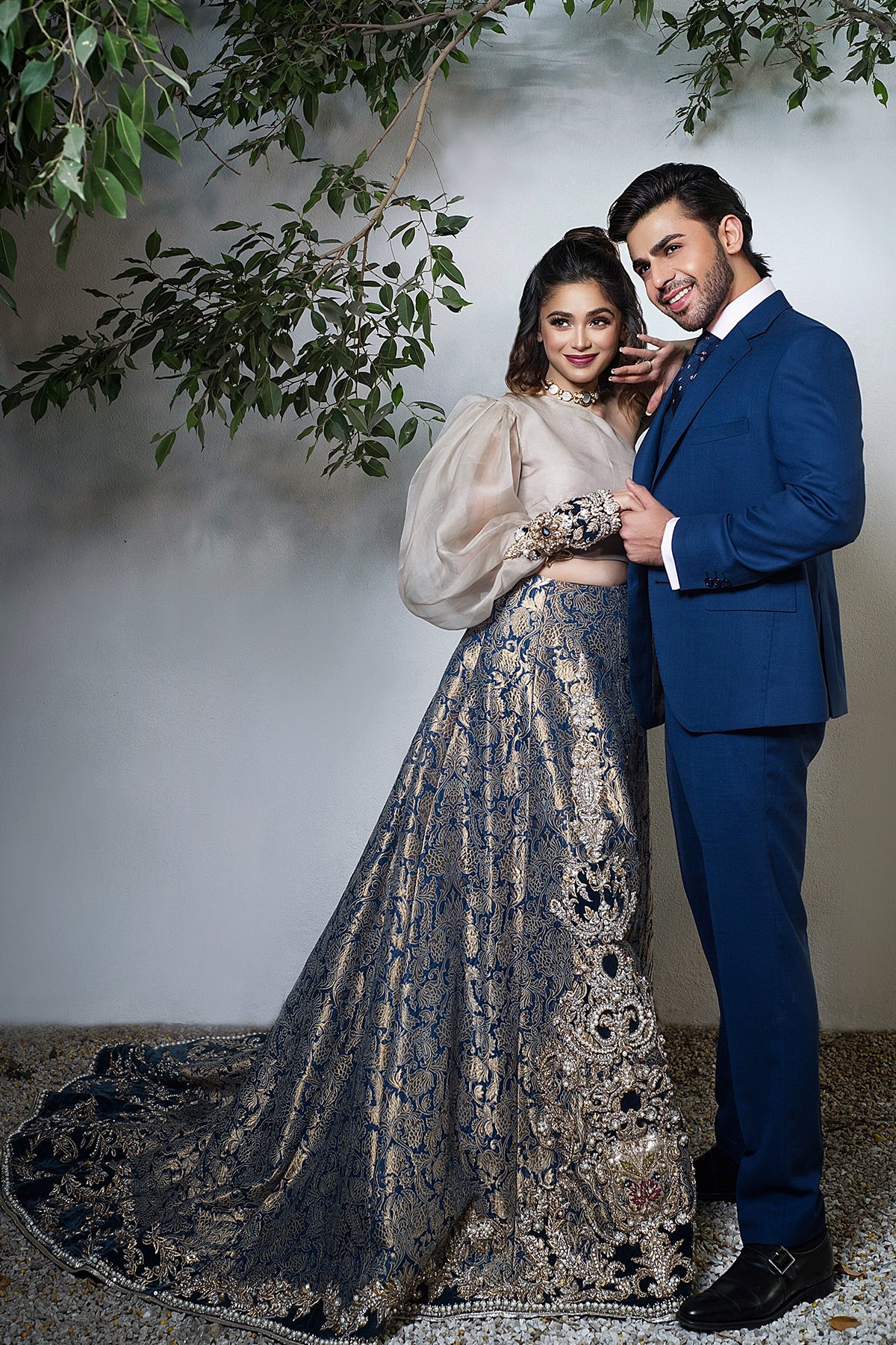 Pakistani Midnight Blue Embellished Jamawar Farshi Lehenga (2-Piece) - Image 3