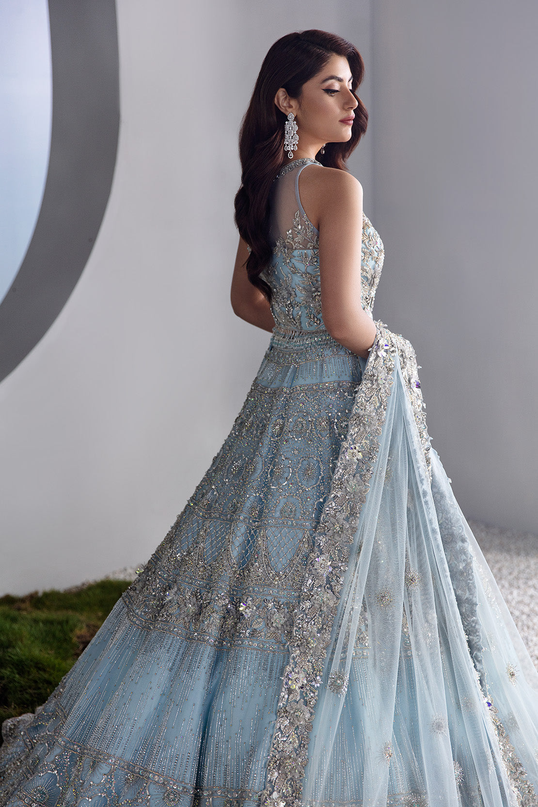 Pakistani Ice Blue Embellished Net Bridal Lehenga Choli (3-Piece) - Image 3