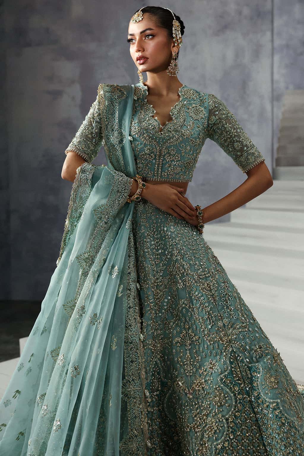 Pakistani Turquoise Hand-Embellished Organza Lehenga Choli (3-Piece) - Image 3