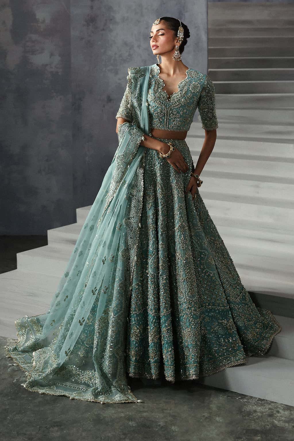 Pakistani Turquoise Hand-Embellished Organza Lehenga Choli (3-Piece) - Image 4