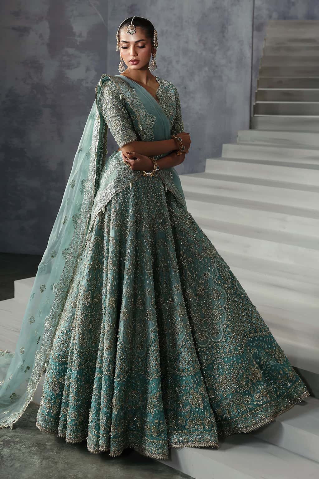 Pakistani Turquoise Hand-Embellished Organza Lehenga Choli (3-Piece) - Image 5