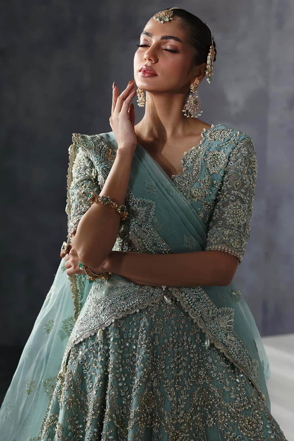 Pakistani Turquoise Hand-Embellished Organza Lehenga Choli (3-Piece) - Image 6