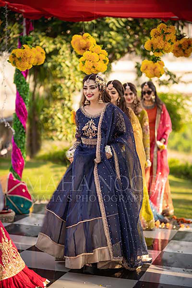 Sapphire Blue Zardozi Organza Lehenga (3-Piece) - Image 3