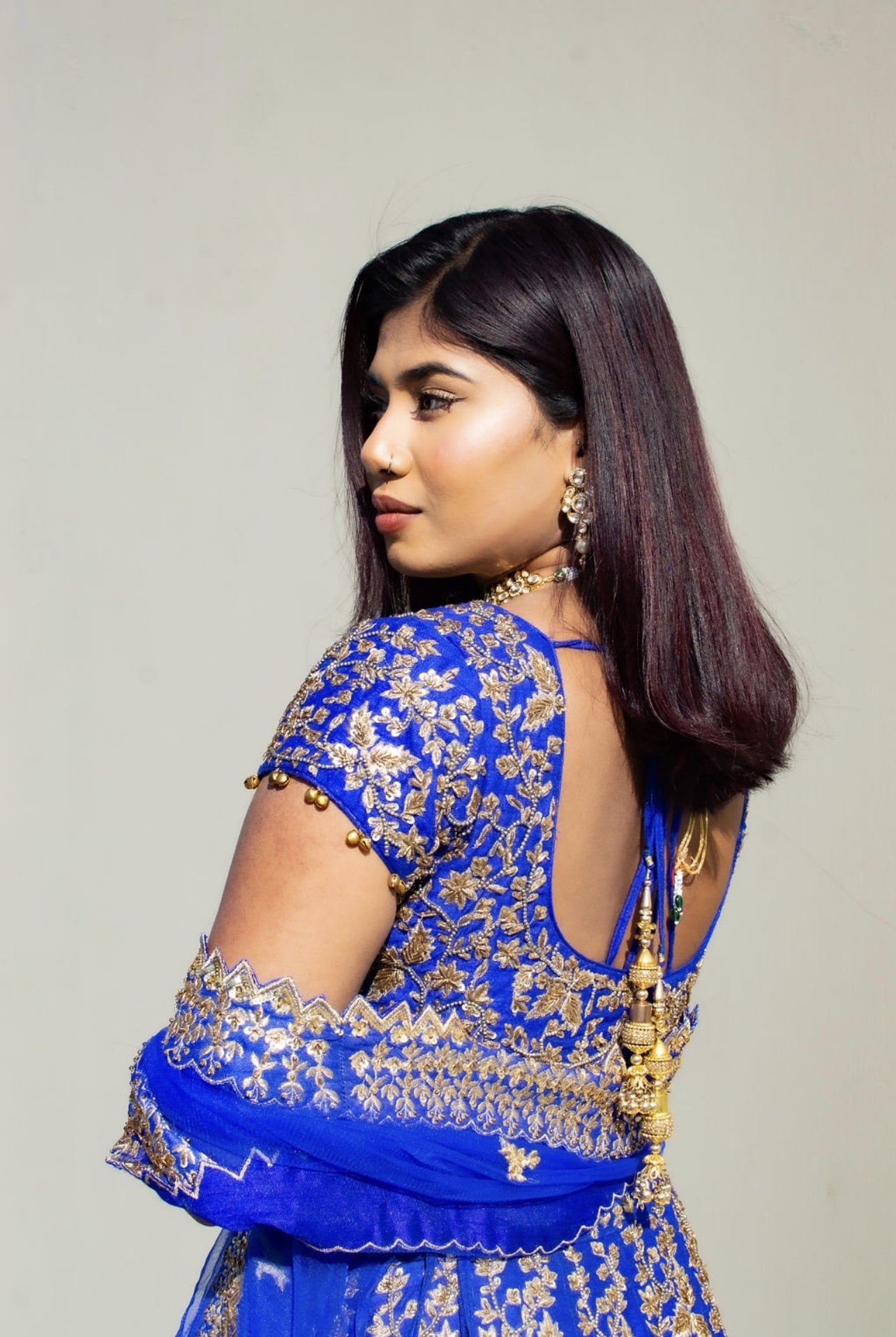 Indian Royal Blue Zari Sequinned Raw Silk Lehenga Choli (3-Piece) - Image 4