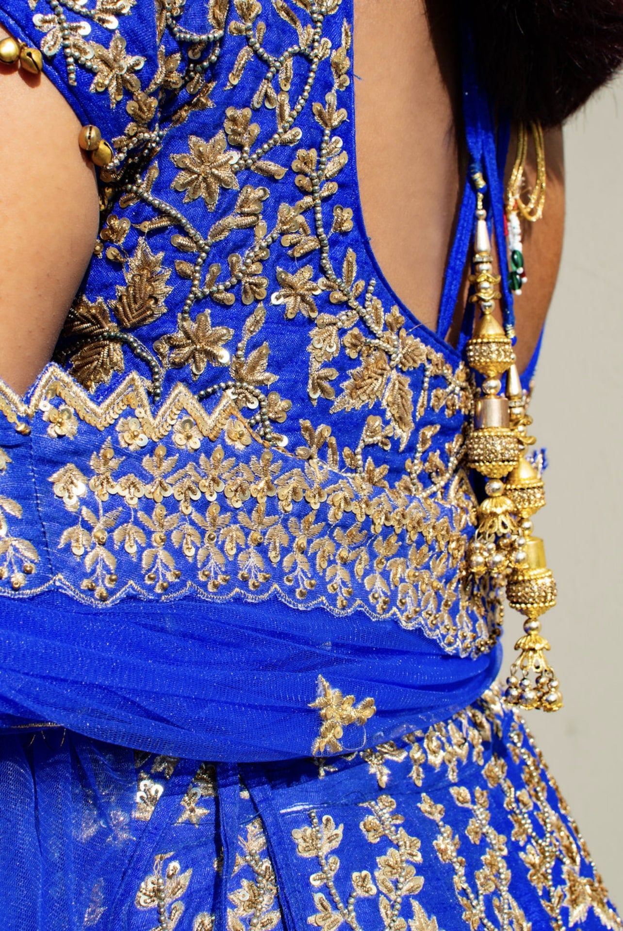 Indian Royal Blue Zari Sequinned Raw Silk Lehenga Choli (3-Piece) - Image 5