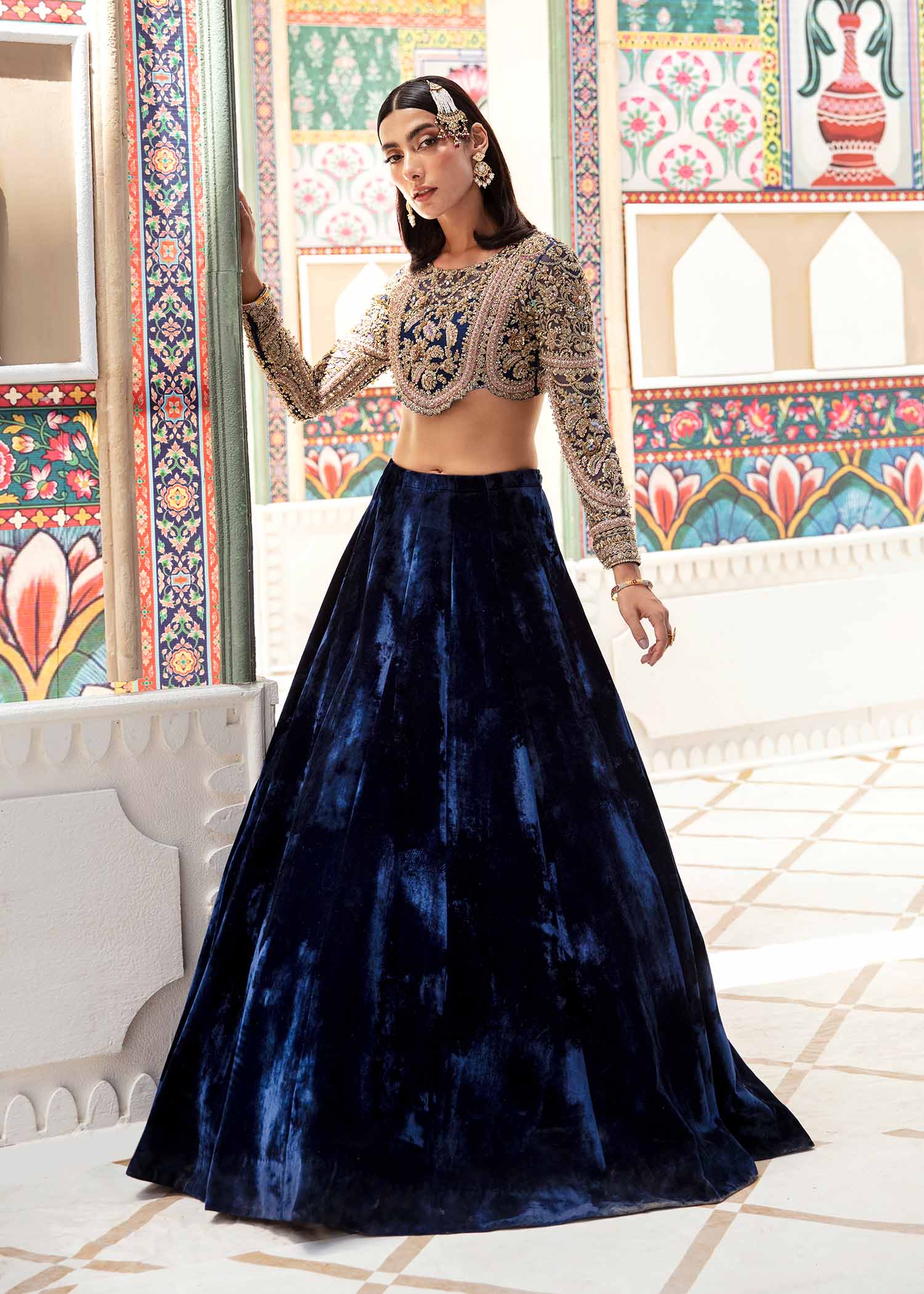Pakistani Royal Blue Embroidered Organza Choli & Velvet Lehenga (2-Piece) - Image 5