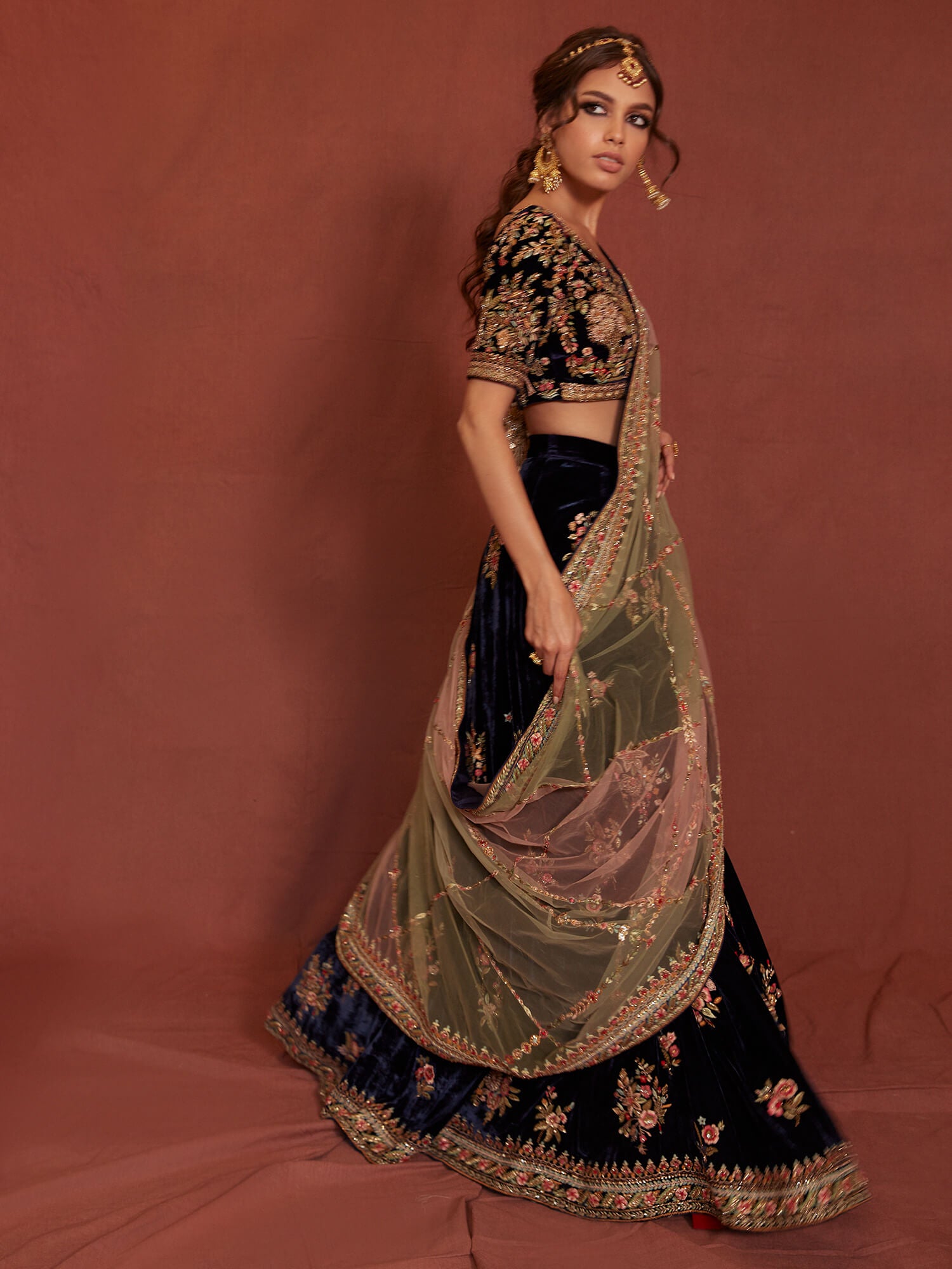 Midnight Blue Embroidered Velvet Lehenga Set (3-Piece) - Image 4