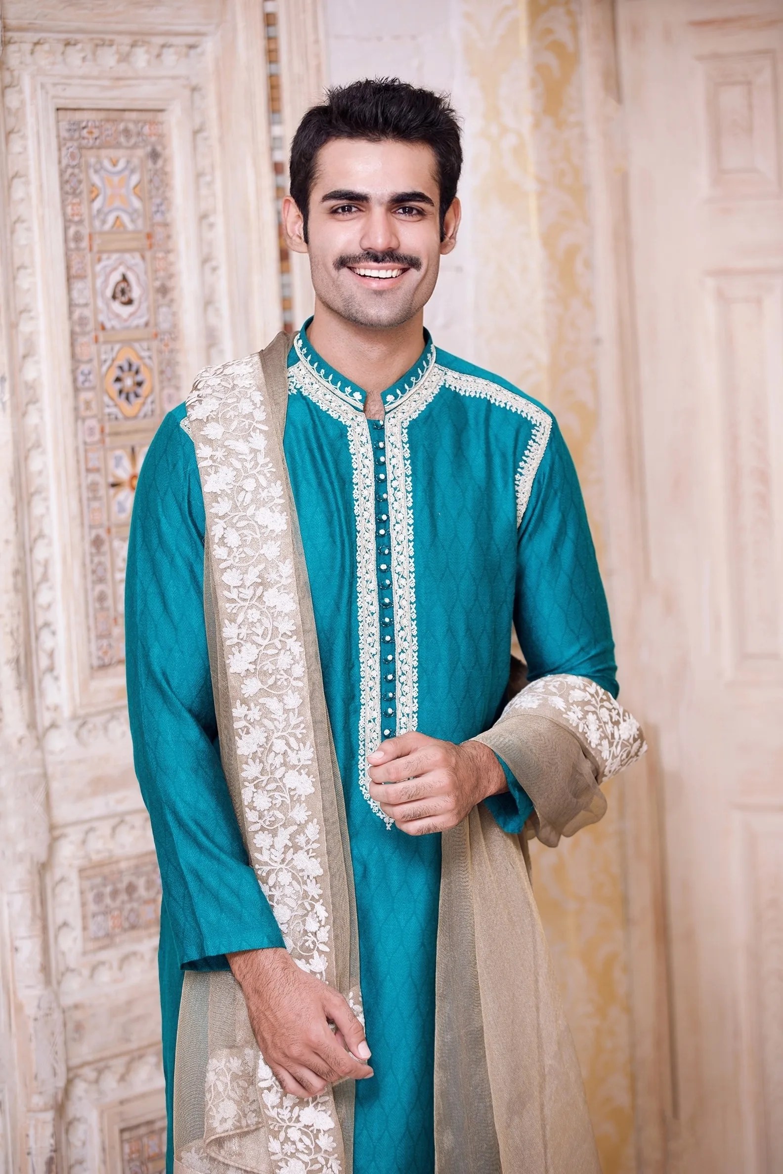 Cerulean Blue Dardozi Embroidered Karandi Kurta (3-Piece) - Image 1
