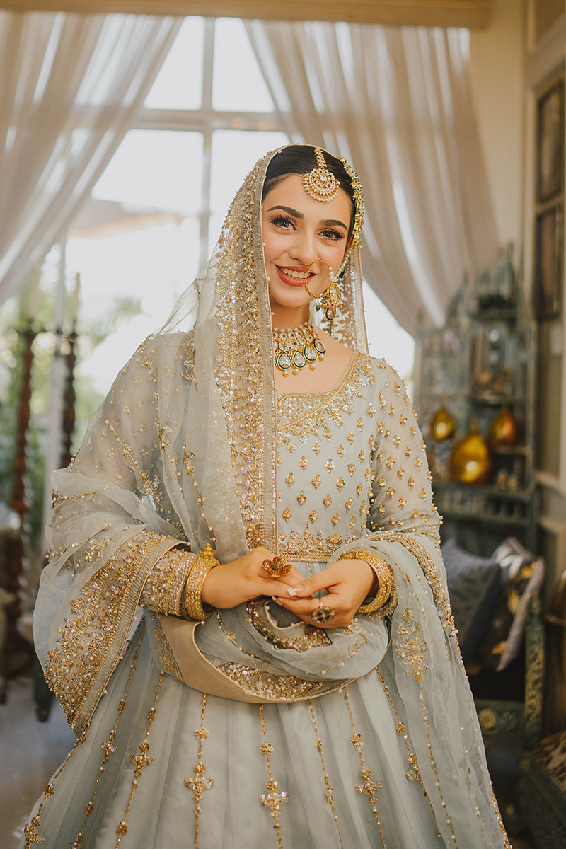 Pakistani Ice Blue Gold Tilla Organza Pishwas (2-Piece) - Image 7