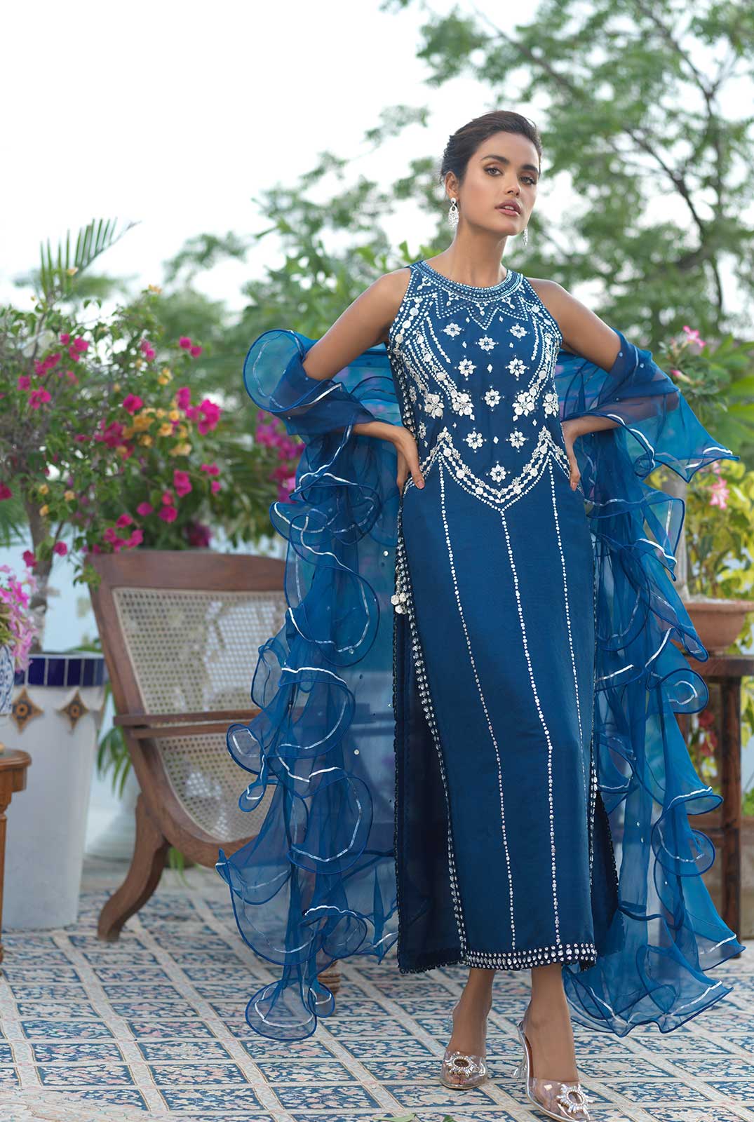 Deep Blue Kamdaani Zardozi Raw Silk Salwar Kameez (3-Piece) - Image 3