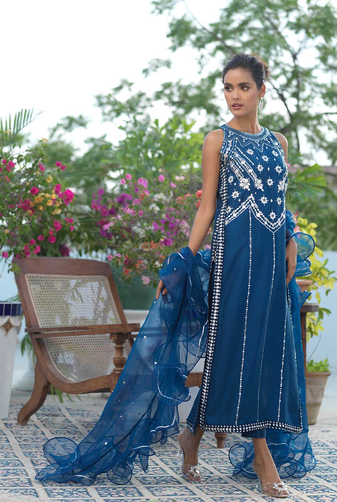 Deep Blue Kamdaani Zardozi Raw Silk Salwar Kameez (3-Piece) - Image 4