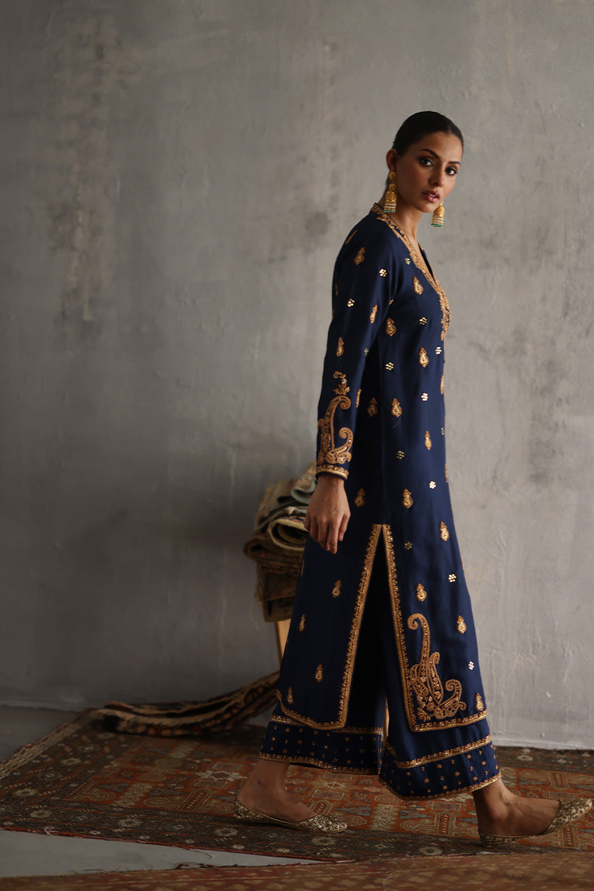 Pakistani Navy Blue Marori Zardozi Raw Silk Salwar Kameez (3-Piece) - Image 7