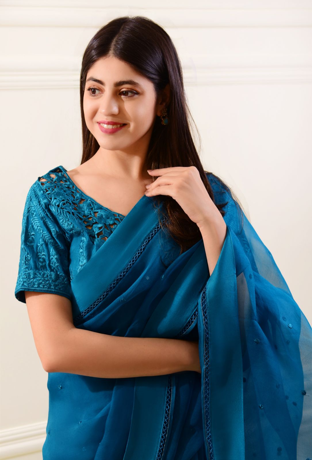 Pakistani Teal Blue Embroidered Organza Saree (2-Piece) - Image 3