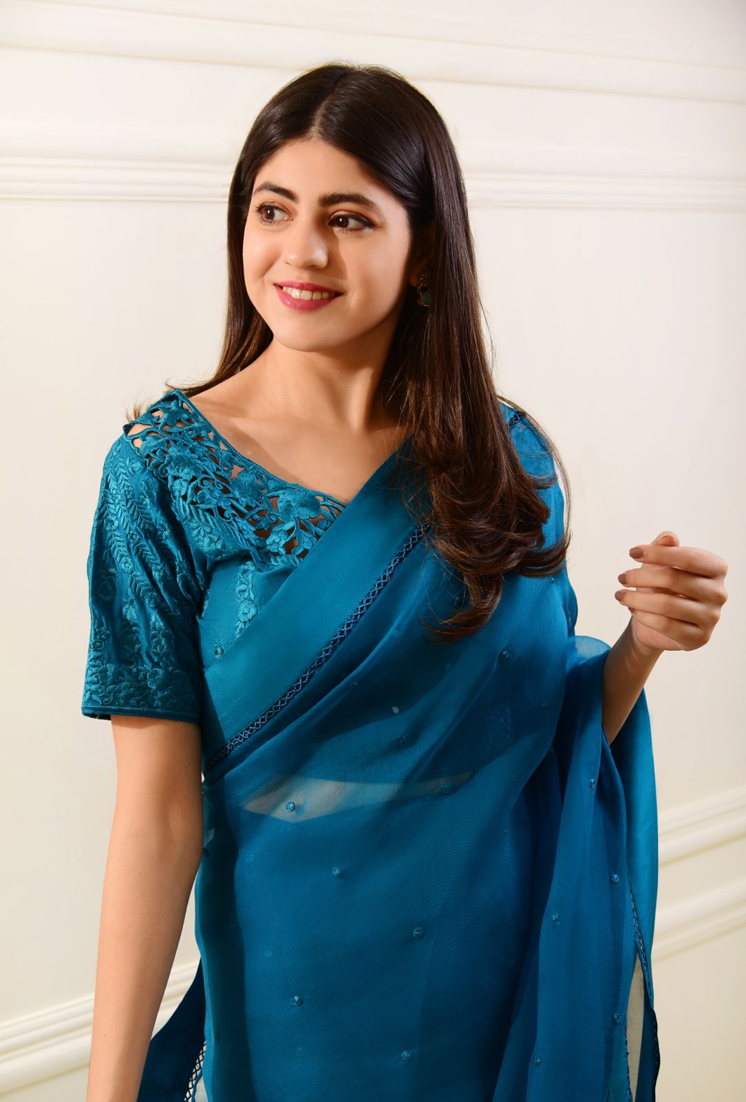 Pakistani Teal Blue Embroidered Organza Saree (2-Piece) - Image 7