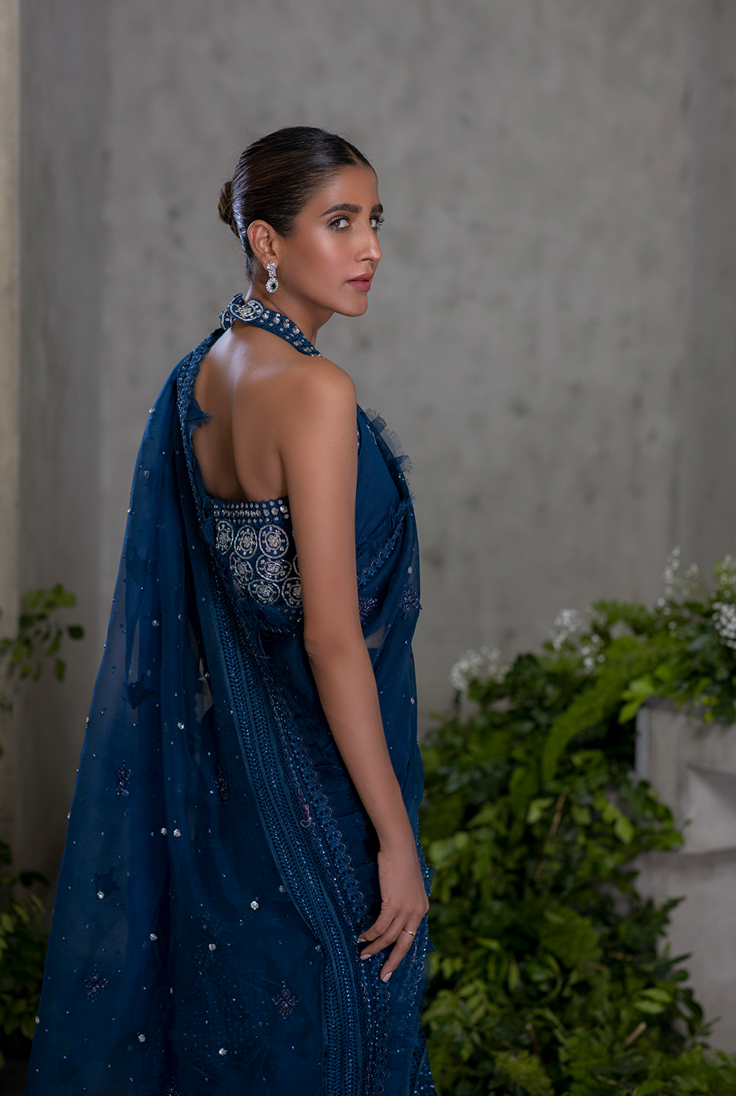 Pakistani Royal Blue Zardozi Organza Saree (2-Piece) - Image 4