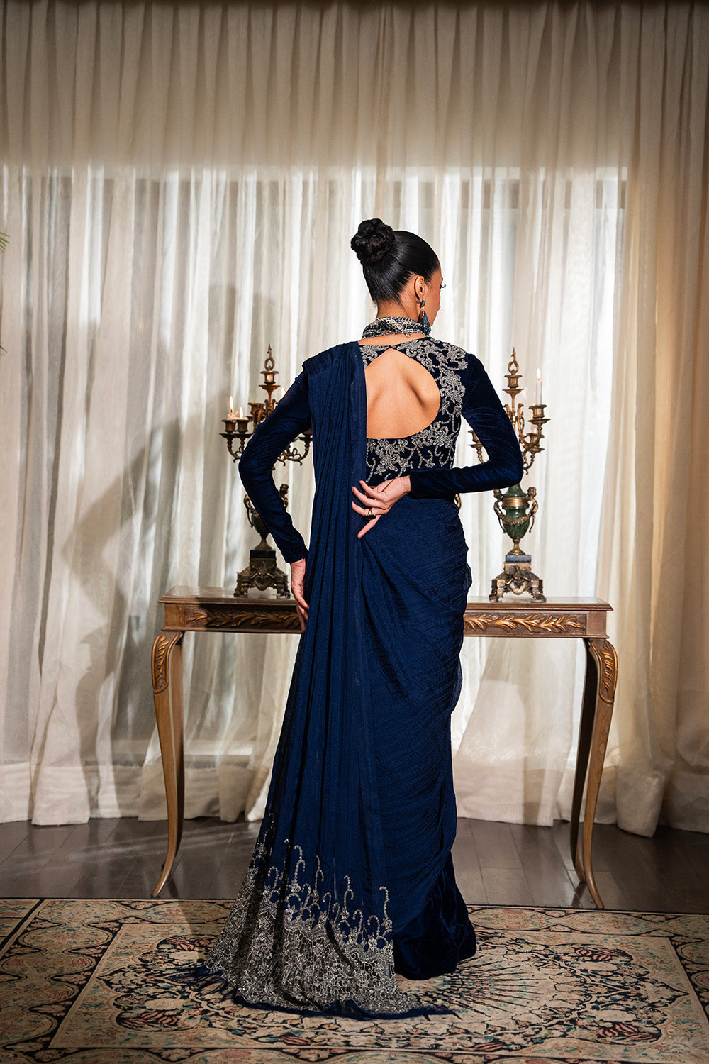 Pakistani Midnight Blue Tilla-Embroidered Velvet Saree (2-Piece) - Image 2