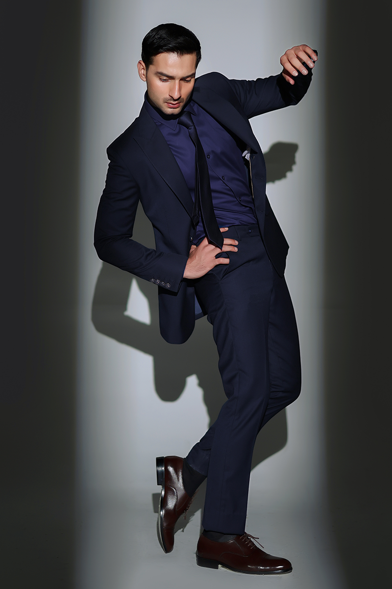 Ink Blue Peak Lapel Premium Suiting Two-Piece Suit (2-Piece) - Image 3