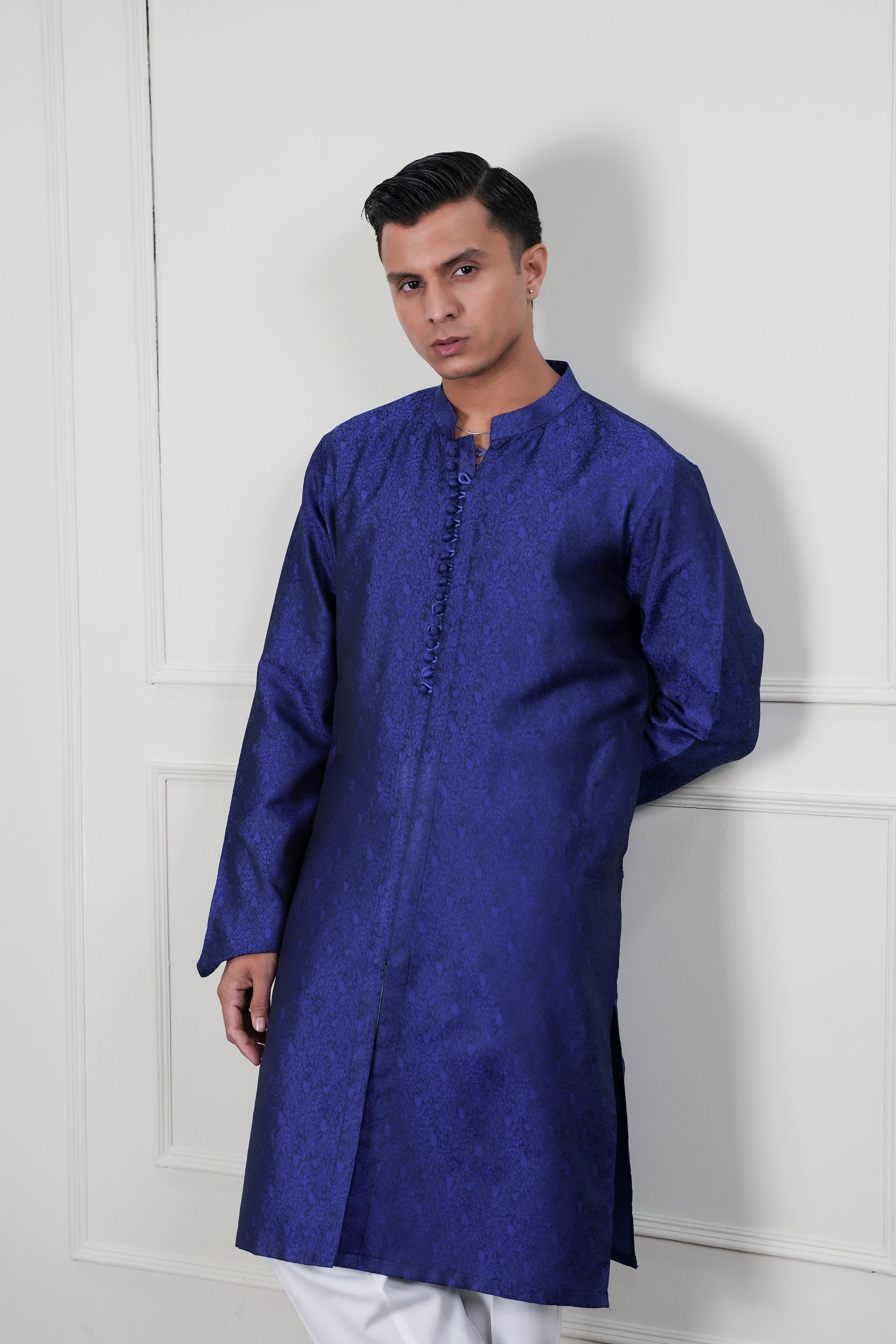 Royal Blue Cutdana Jamawar Waistcoat Kurta (3-Piece) - Image 7