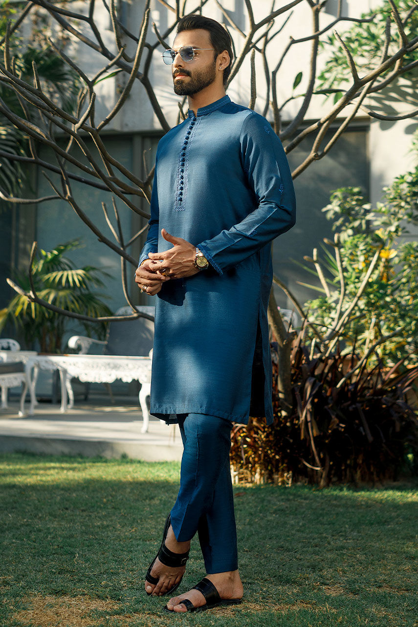 Deep Blue Embroidered Khadi Silk Waistcoat Kurta (3-Piece) - Image 5