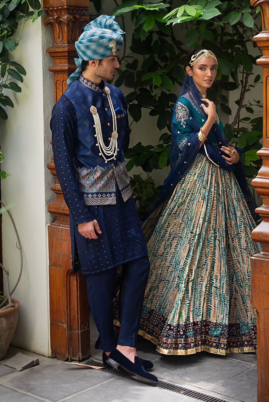 Royal Blue Digital Printed Raw Silk Waistcoat Kurta (3-Piece) - Image 5
