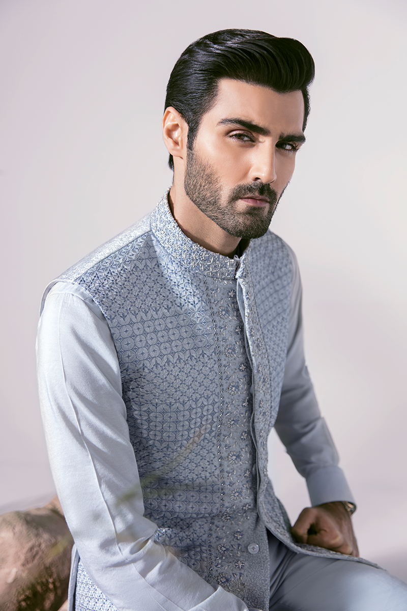 Ice Blue Hand-Embroidered Silk-Blend Waistcoat Kurta (2-Piece) - Image 4
